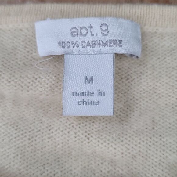 🔺️Apt 9 Yellow Cashmere & Rhinestone Button Long Sleeve Cardigan Sweater Medium - Picture 7 of 10